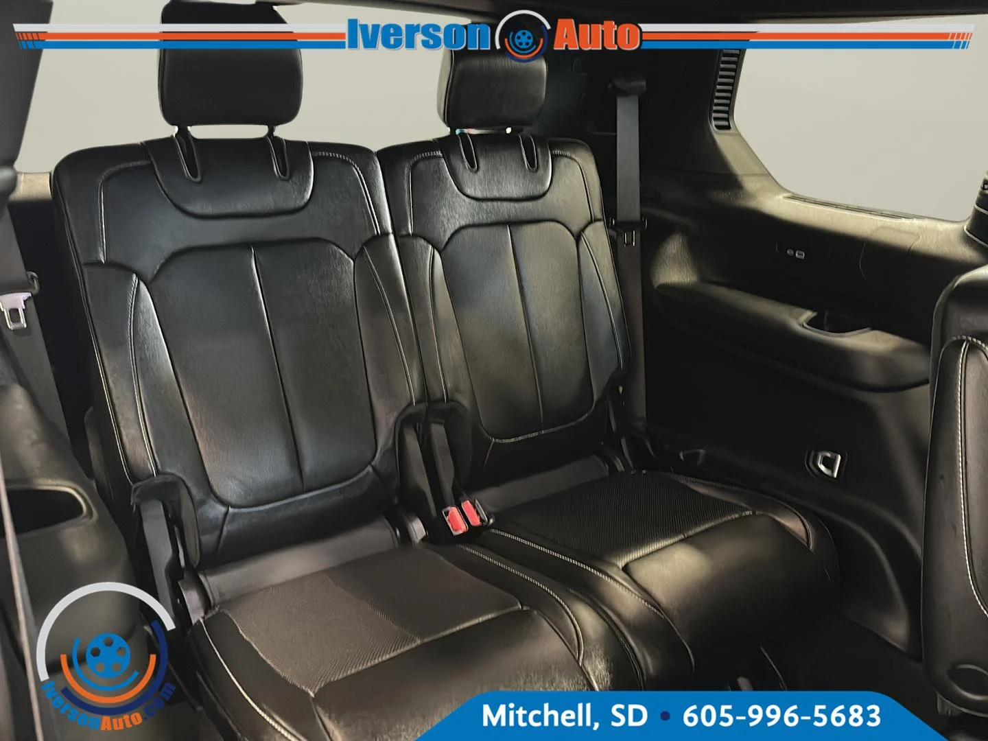 Used 2024 Baltic Gray Metallic Clearcoat Jeep Limited image 31