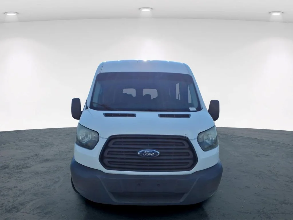 Used 2015 White Ford XL image 3