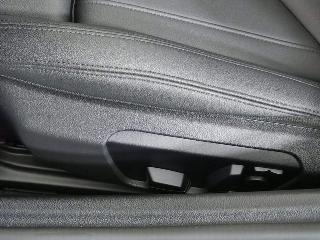 Used 2020 Blue BMW sDrive M40i image 31
