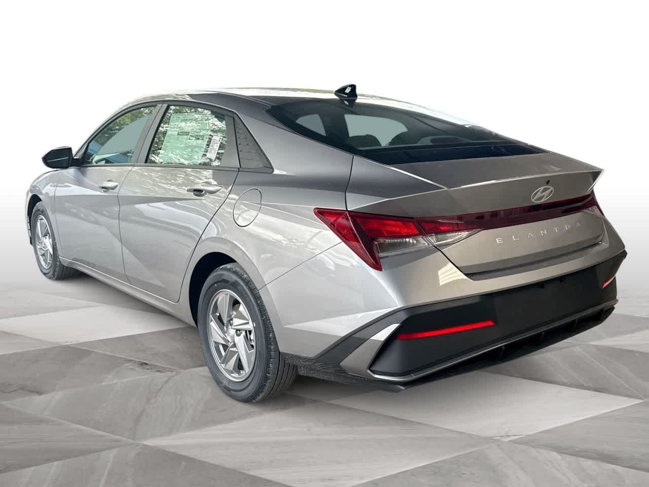 New 2026 Fluid Metal Hyundai SE image 6