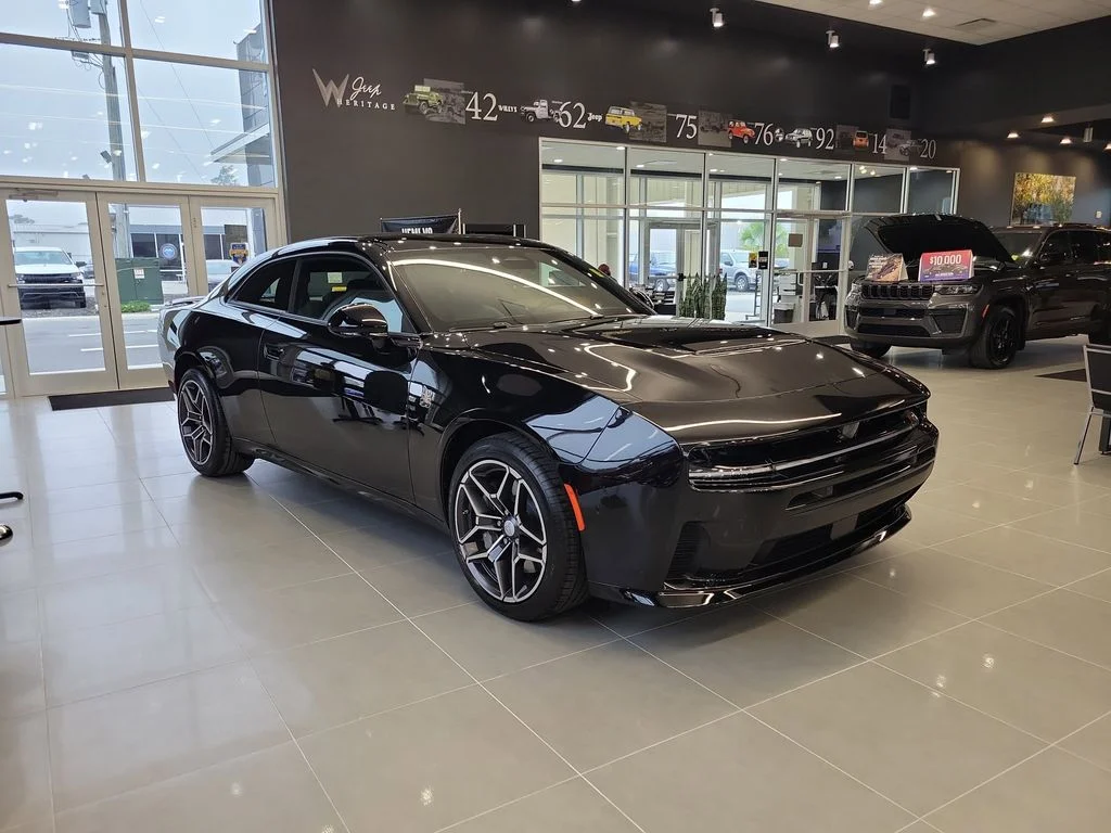 New 2026 Diamond Black Crystal Pearlcoat Dodge Scat Pack Plus image 33