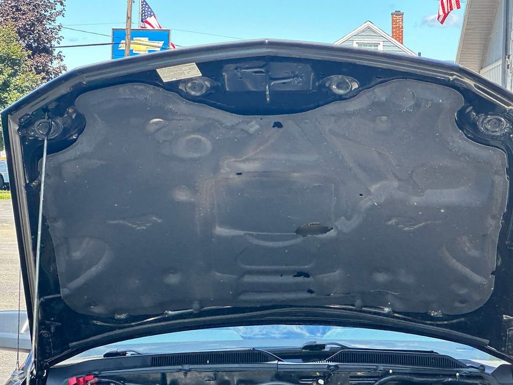 Used 2005 Black Ford  image 19