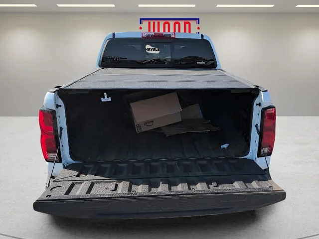 Used 2024 Summit White Chevrolet Z71 image 8