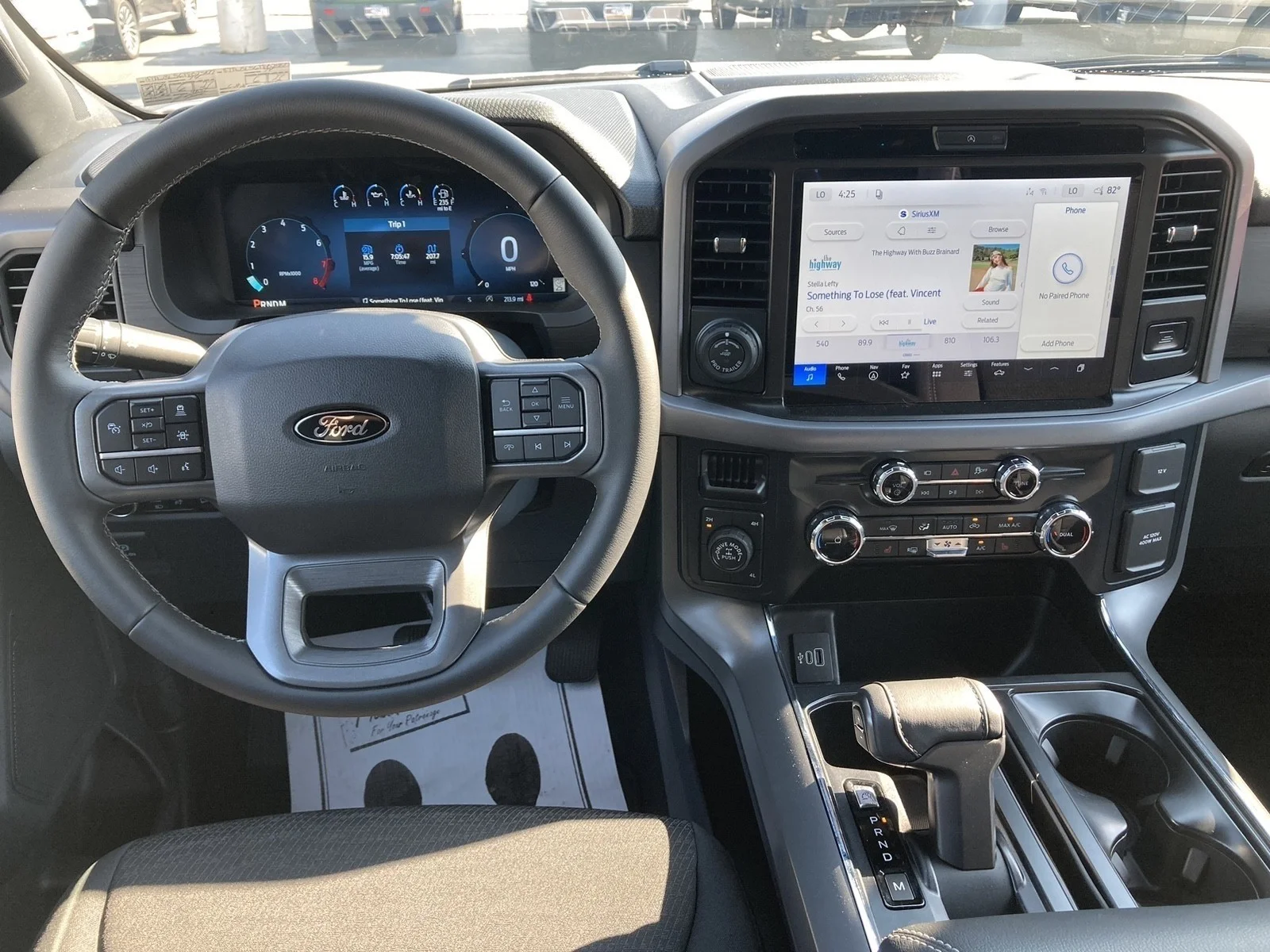 New 2026 Oxford White Ford XLT image 12
