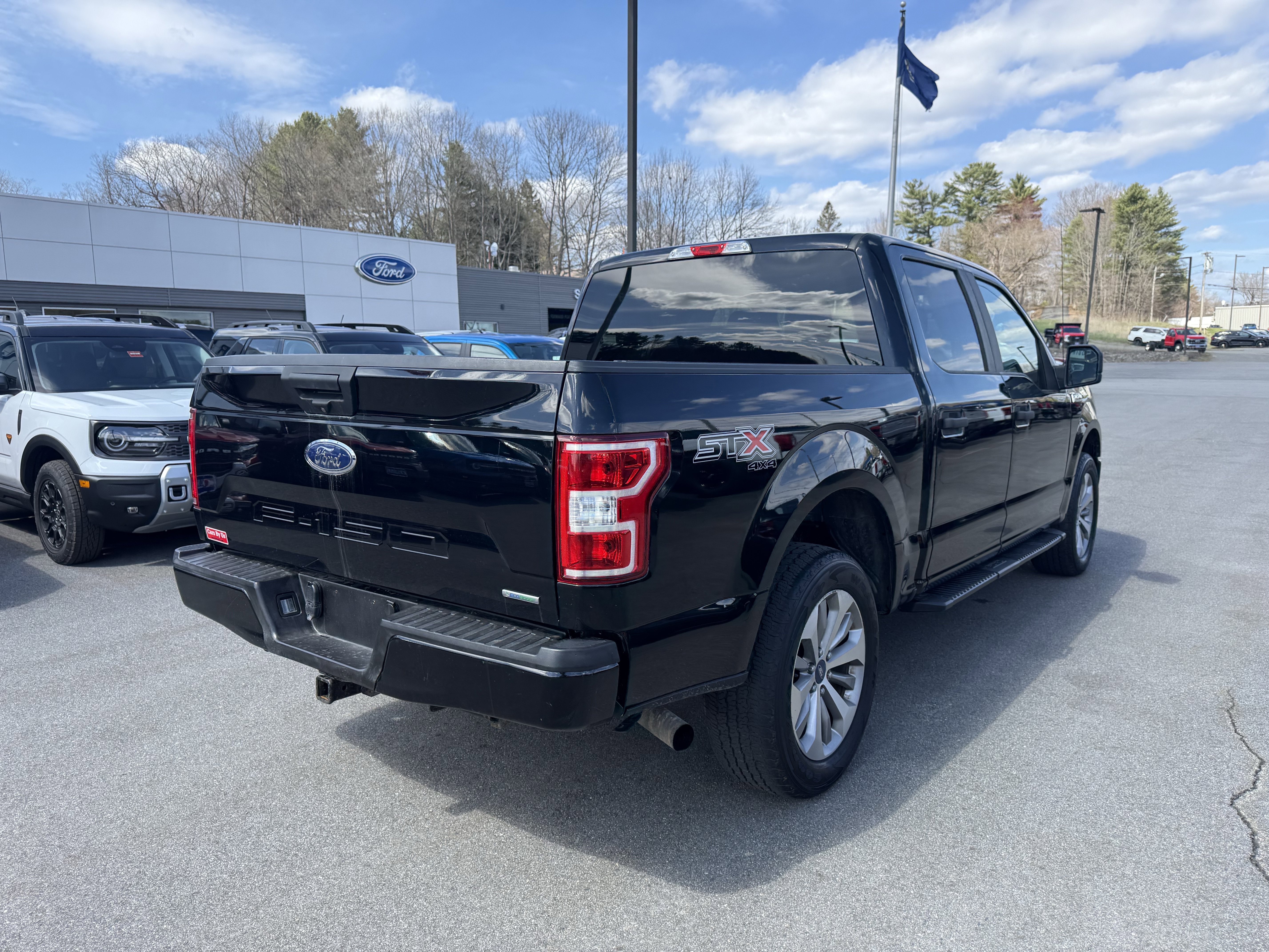 Used 2018 SHADOW BLACK Ford XL image 5