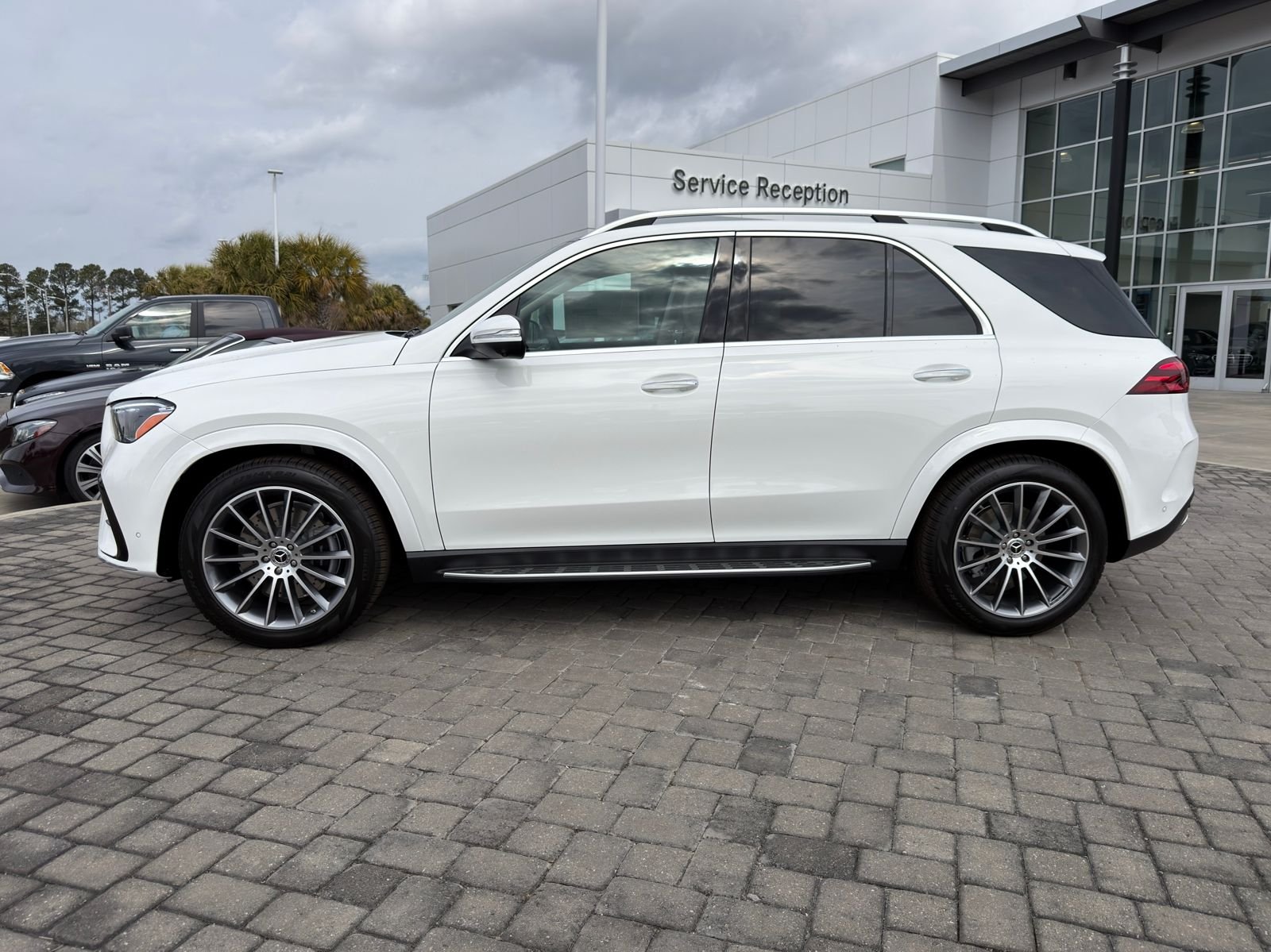 New 2026 Polar White Mercedes-Benz GLE 450 image 12
