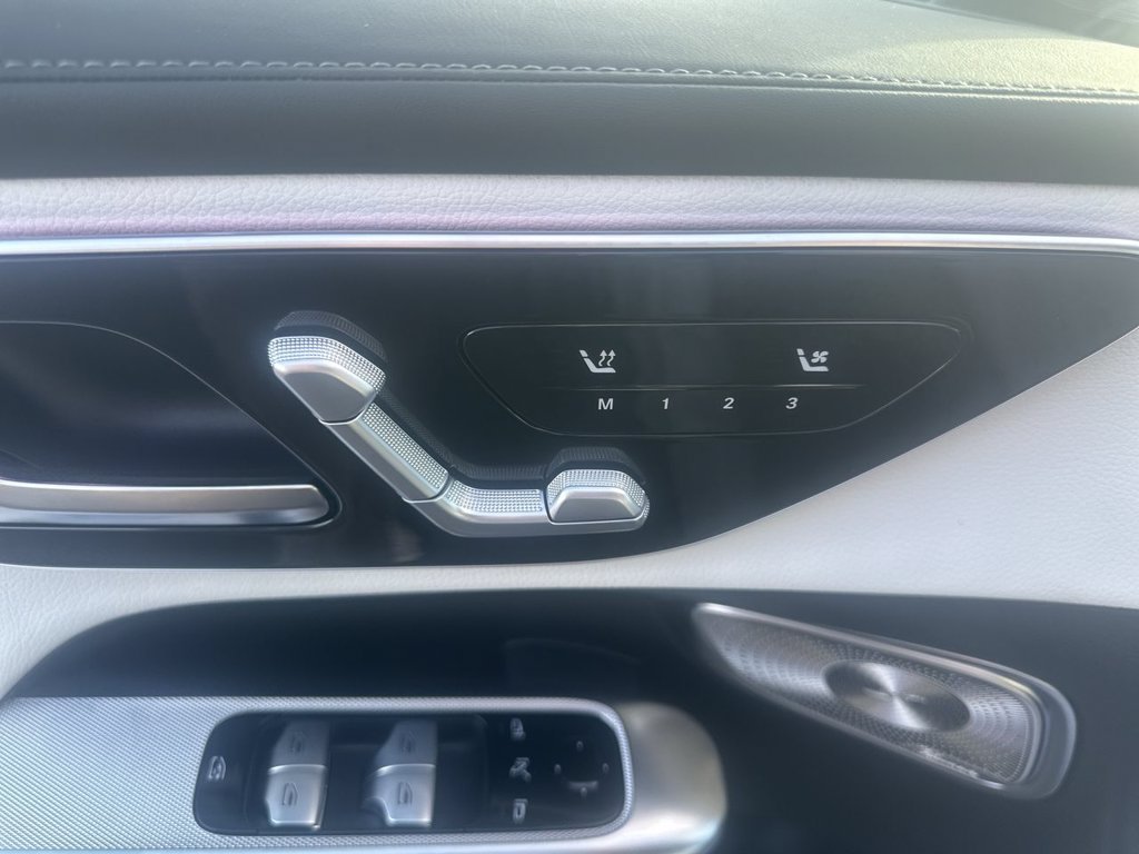 Used 2026  Mercedes-Benz GLC 300 image 18