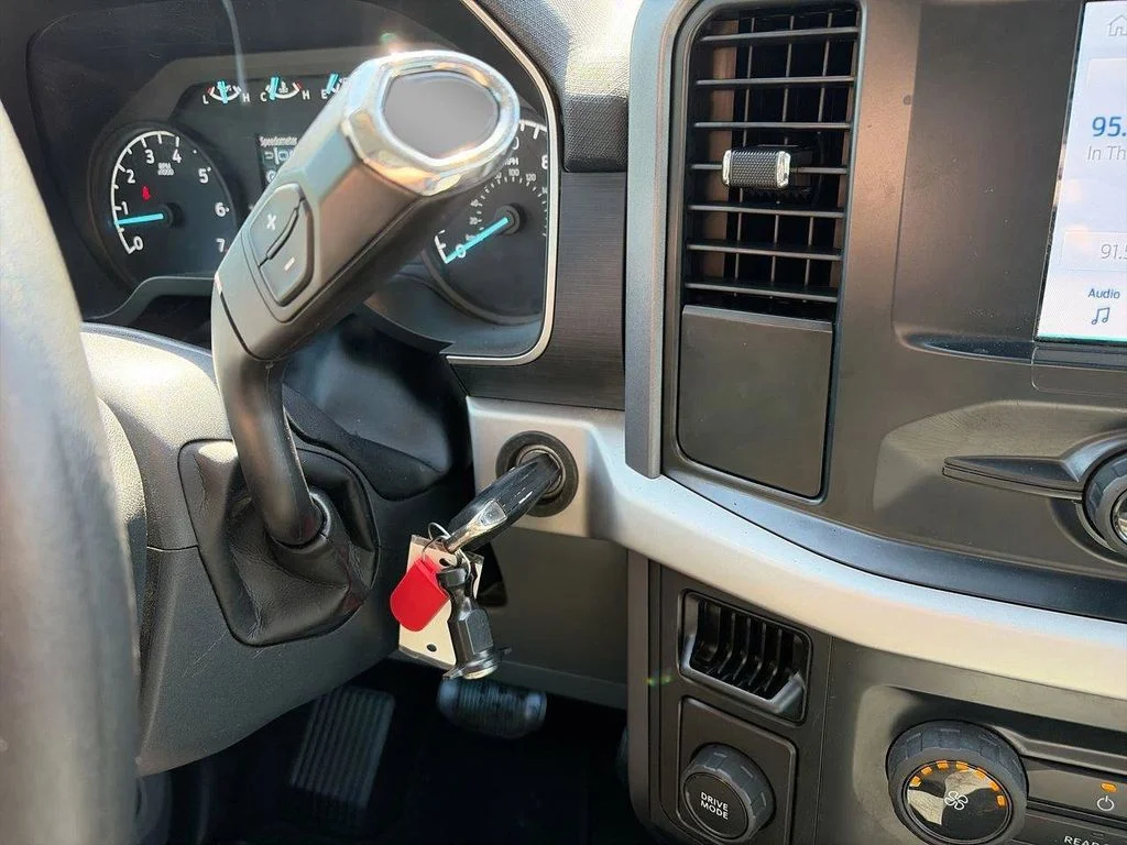 Used 2023 Silver Ford XLT image 21