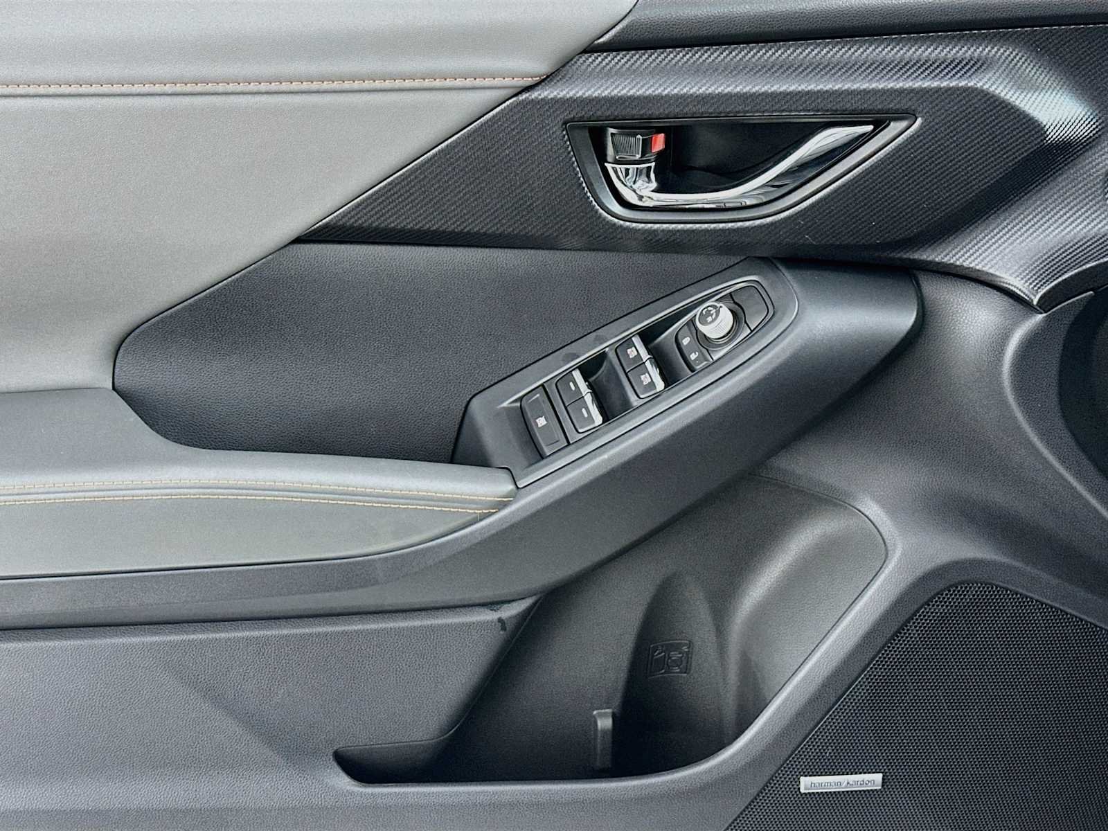 New 2026 CRYSTAL BLACK SILICA Subaru Limited Hybrid image 17