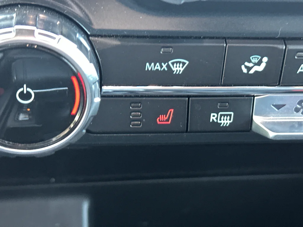 Used 2025  Ford Tremor image 25