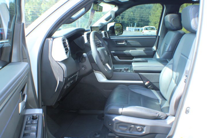 Certified Used 2025 Wind Chill Pearl Toyota Platinum image 15