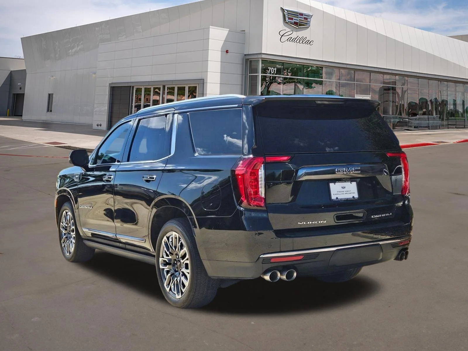 Used 2024 Onyx Black GMC Denali Ultimate image 4