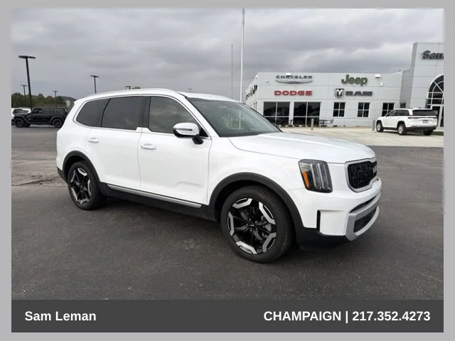 Used 2024 White Kia EX image 1