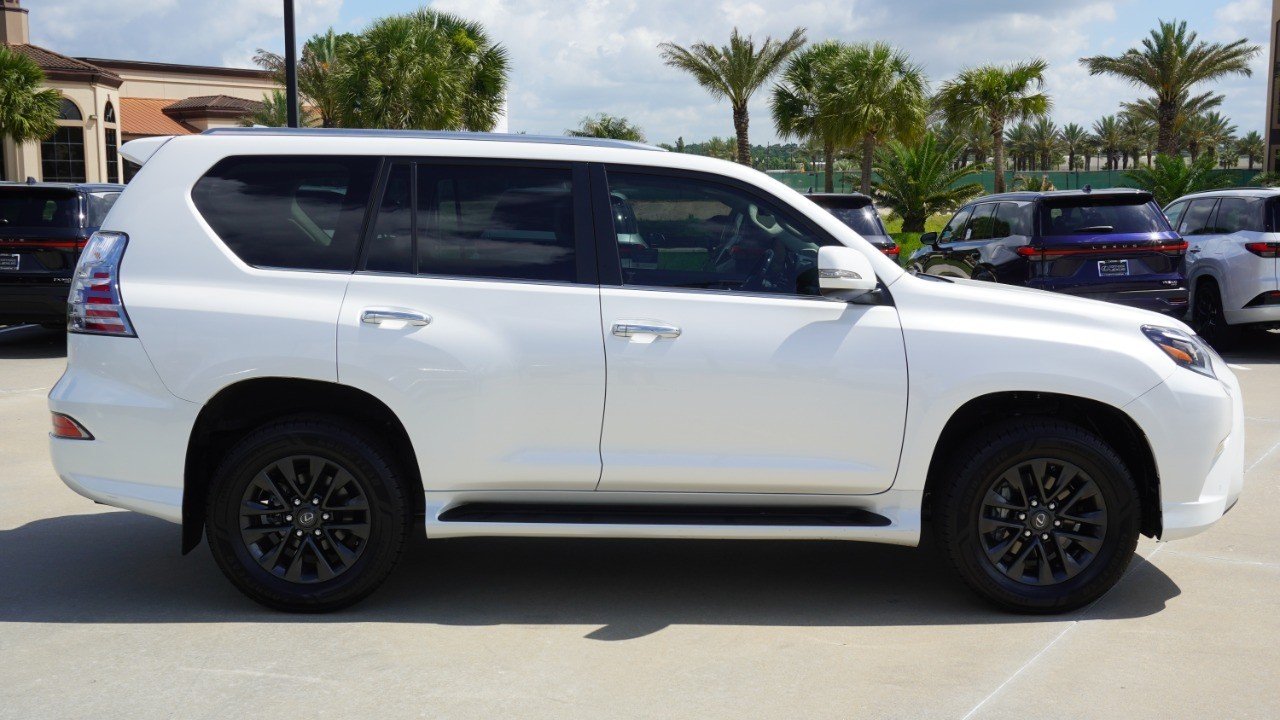 Certified Used 2023 EMINENT WHITE PEARL Lexus GX 460 Premium image 4