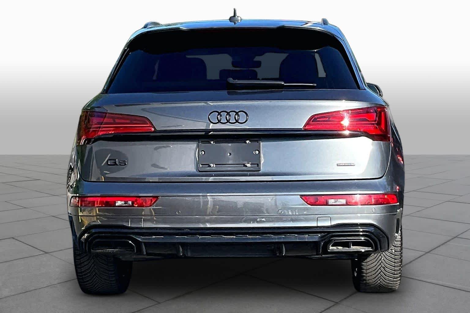 Used 2024 Daytona Gray Pearl Effect Audi S line Prestige image 9