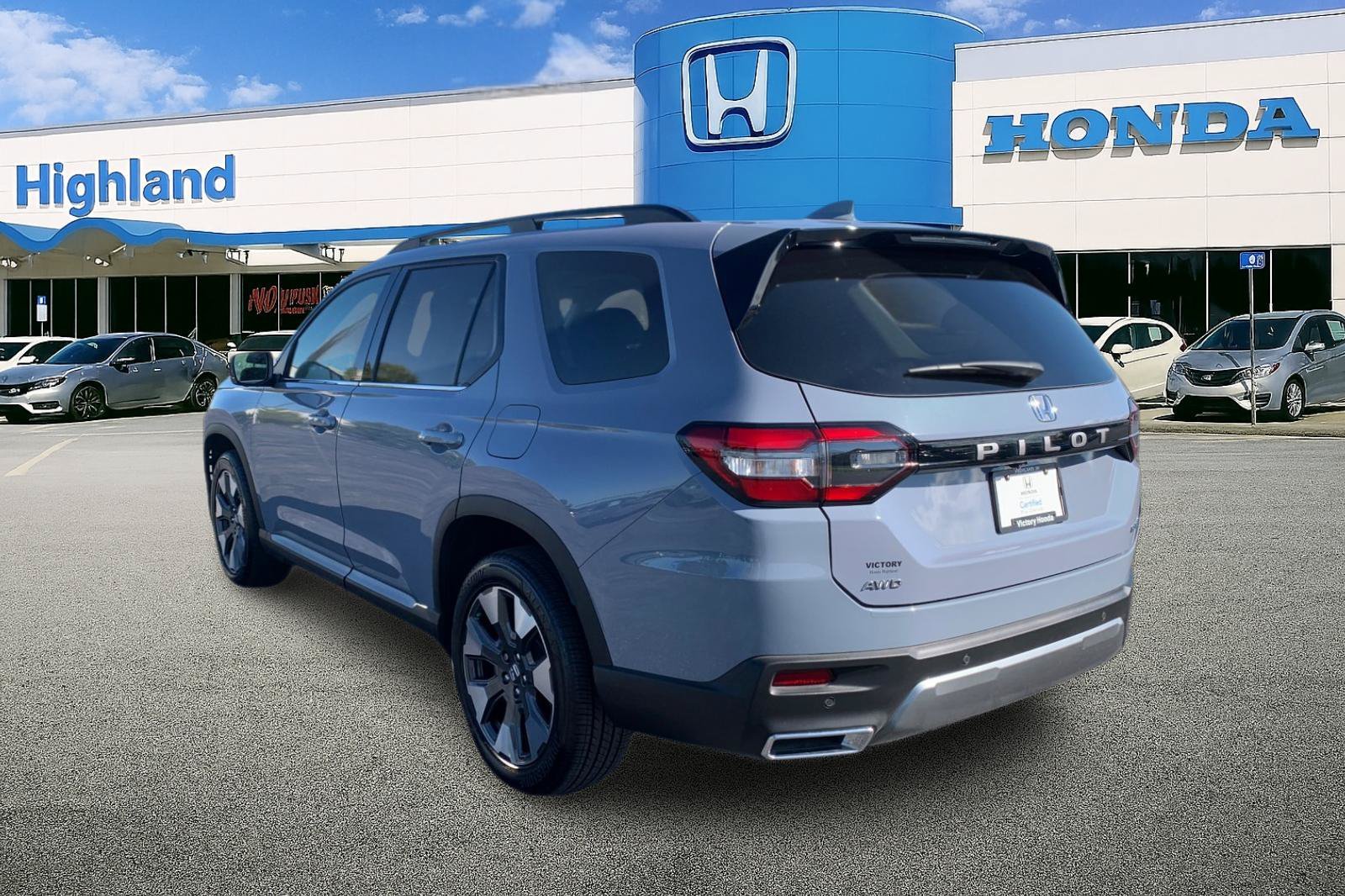 Certified Used 2026 Gray Honda Elite image 3