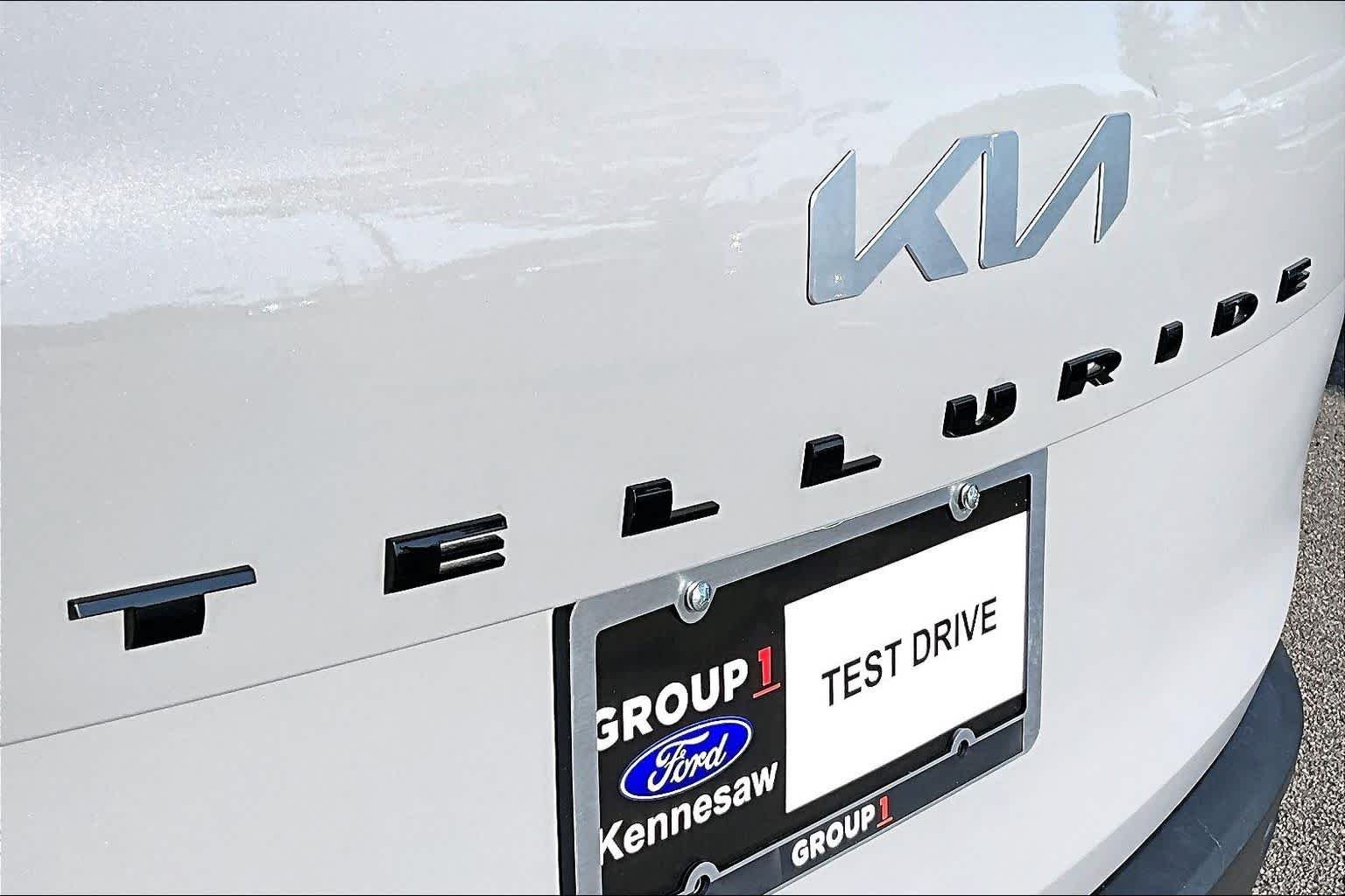 Used 2022 Wolf Gray Kia SX image 31