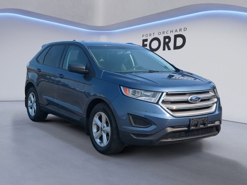 Used 2018 Blue Metallic Ford SE image 9