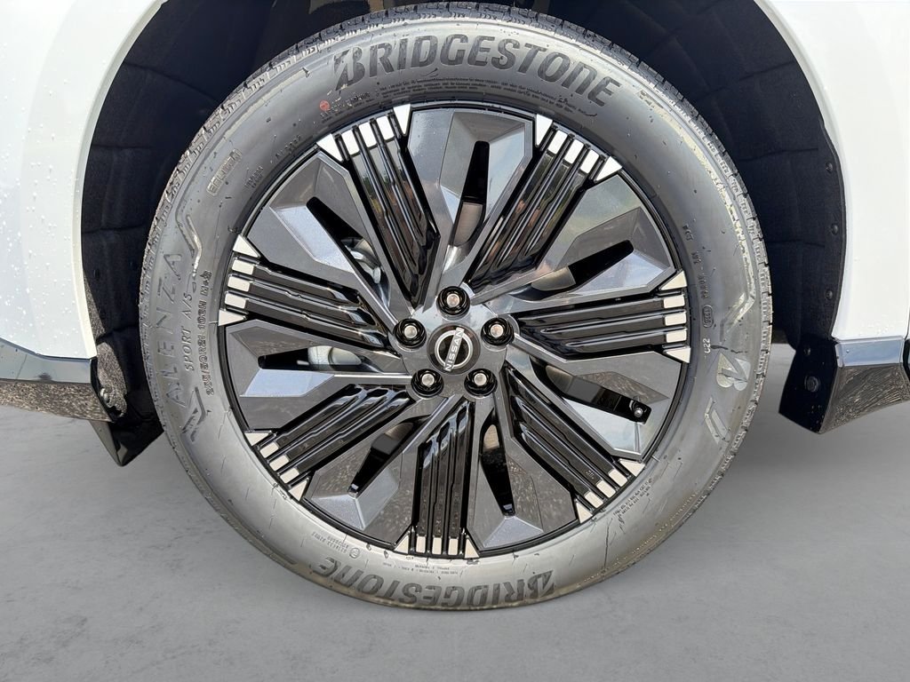 New 2026 White Pearl Nissan Platinum image 10