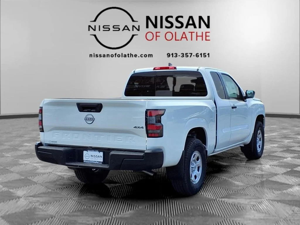 New 2026 Glacier White Nissan King Cab® S image 27