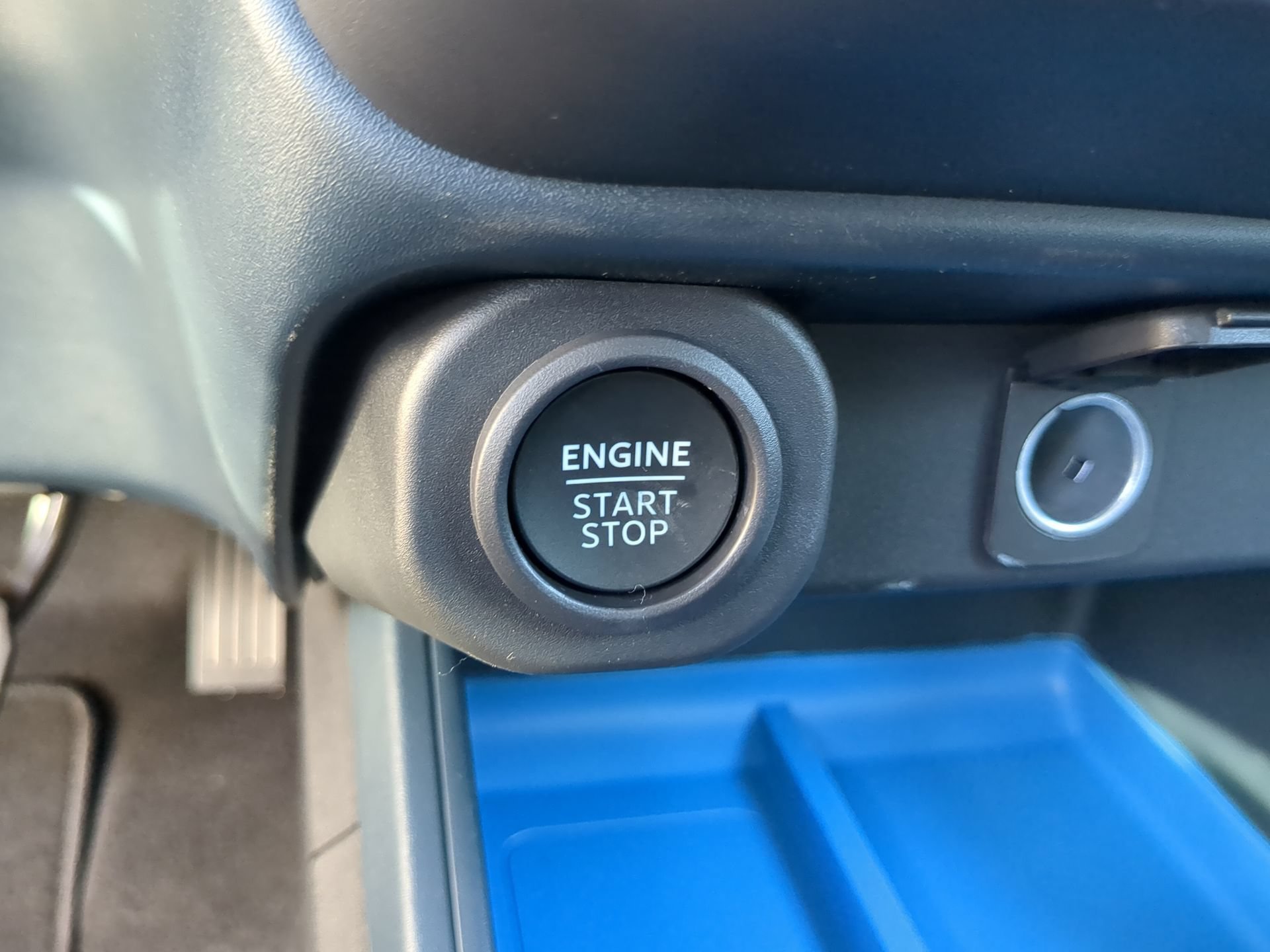 New 2026 Carbonized Gray Metallic Ford XLT image 64