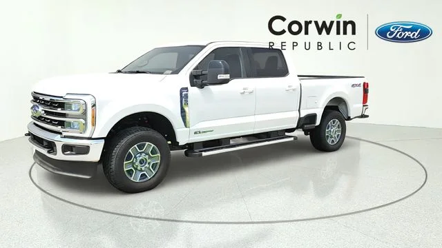 Certified Used 2026 Oxford White Ford Lariat image 4