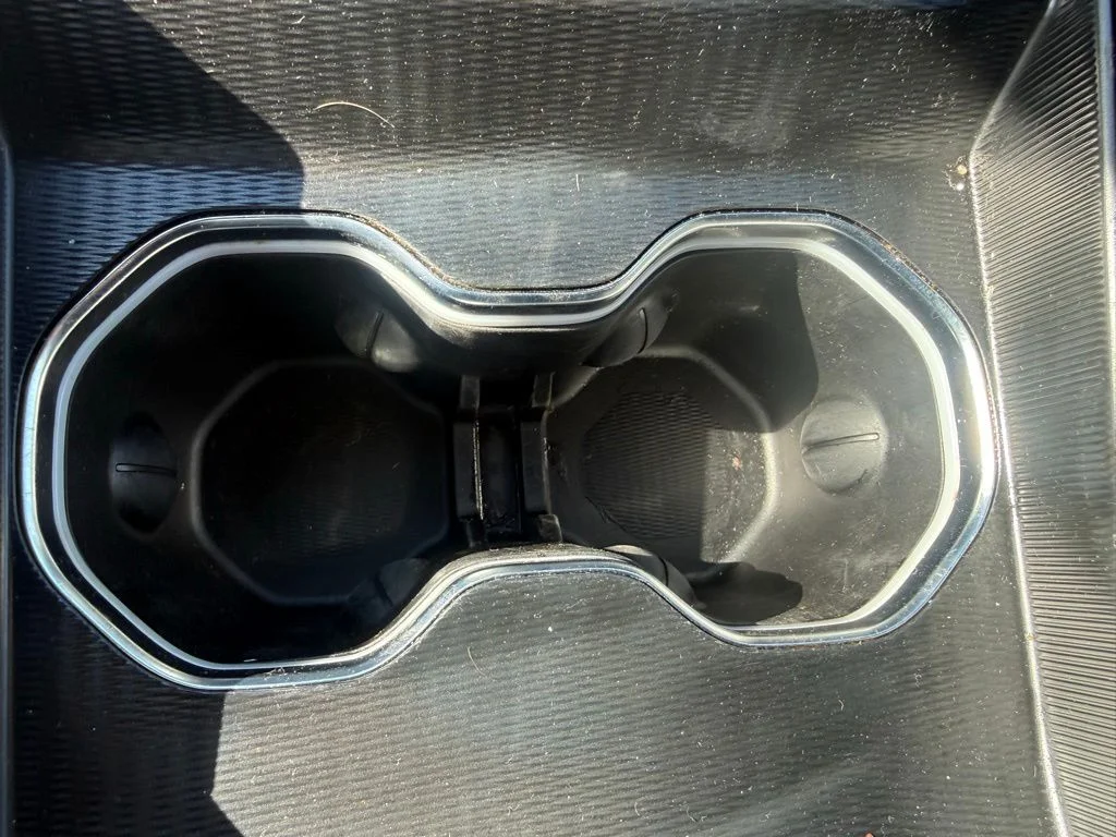 Used 2024 Silver Jeep Altitude X image 26