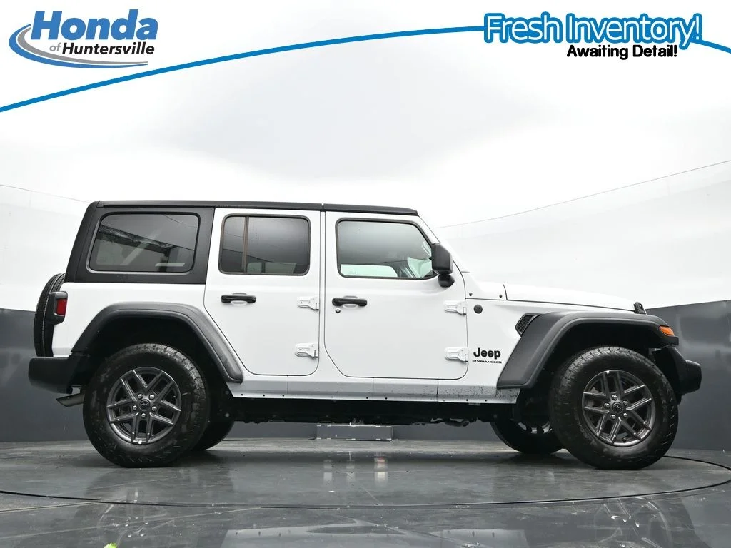 Used 2025 Bright White Clearcoat Jeep Sport S image 35