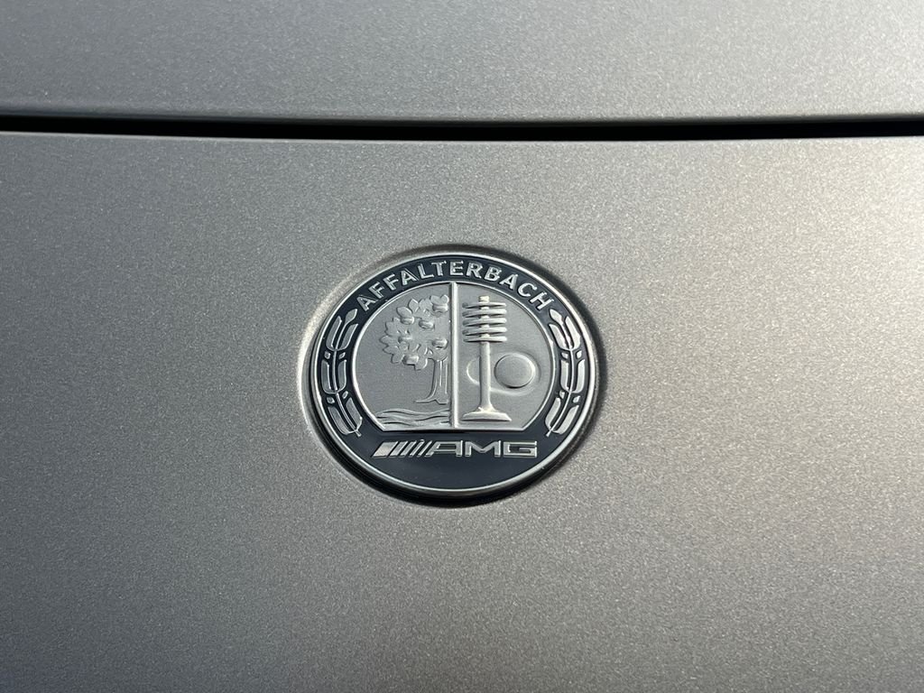 New 2027 Monza Grey Magno Mercedes-Benz AMG® SL 43 Roadster image 24