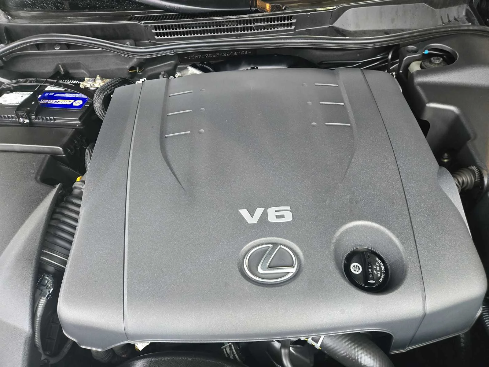 Used 2010  Lexus  image 30