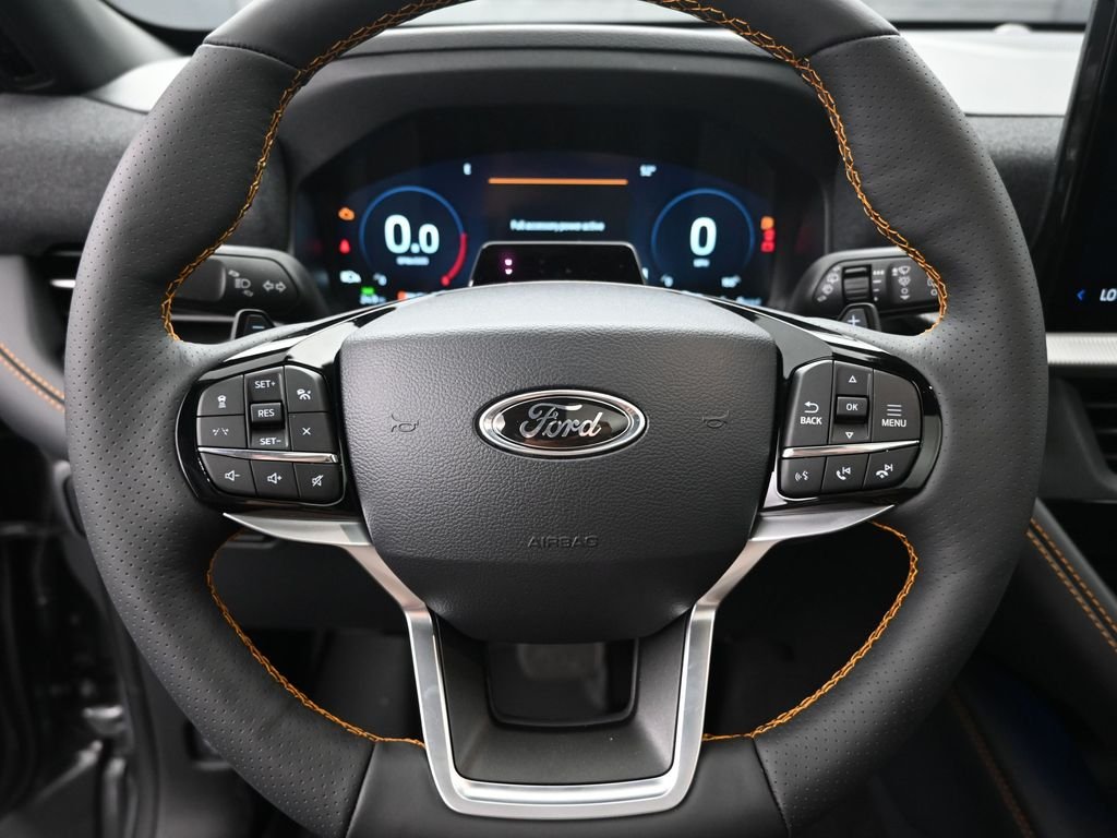 New 2026 Carbonized Gray Metallic Ford Tremor image 15