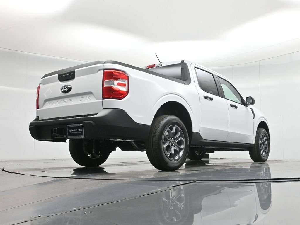 New 2026 Oxford White Ford XLT image 47