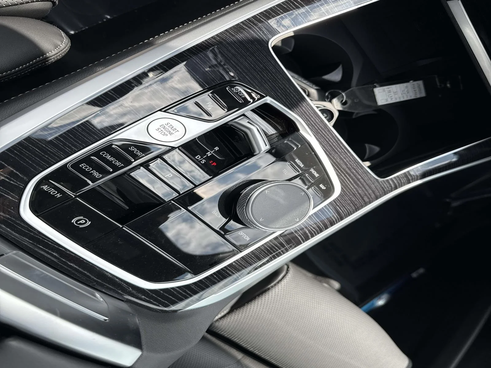 New 2026 Skyscraper Grey Metallic BMW sDrive40i image 19