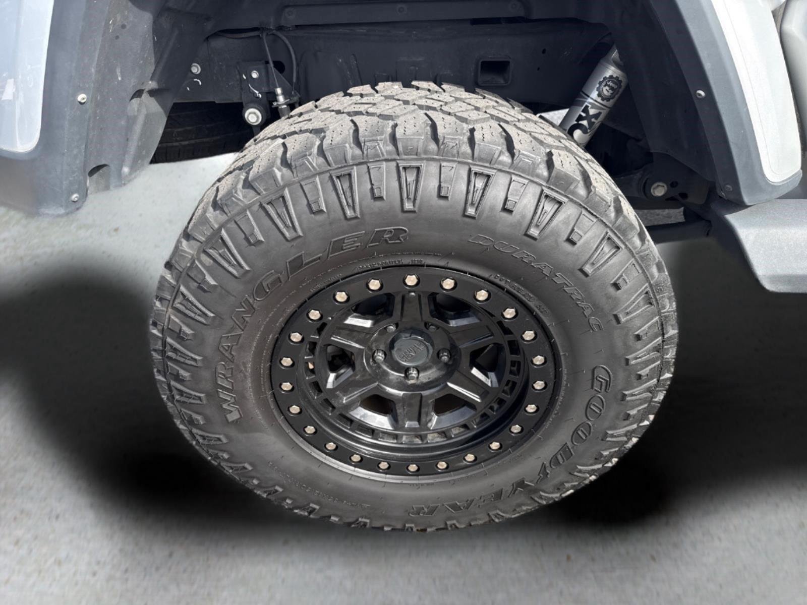 Used 2022 Silver Zynith Clearcoat Jeep Sport S image 22