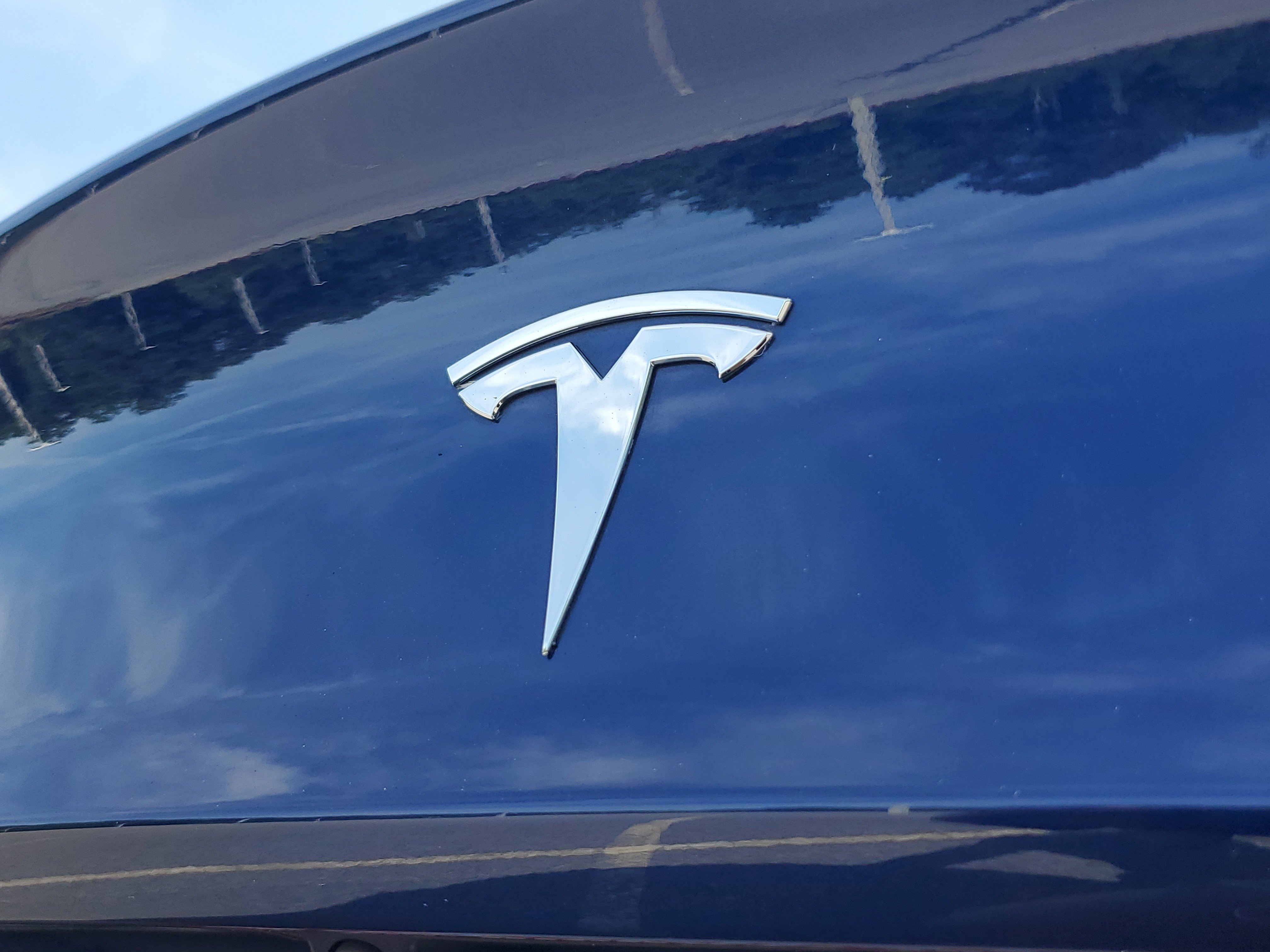 Used 2022  Tesla Long Range image 6