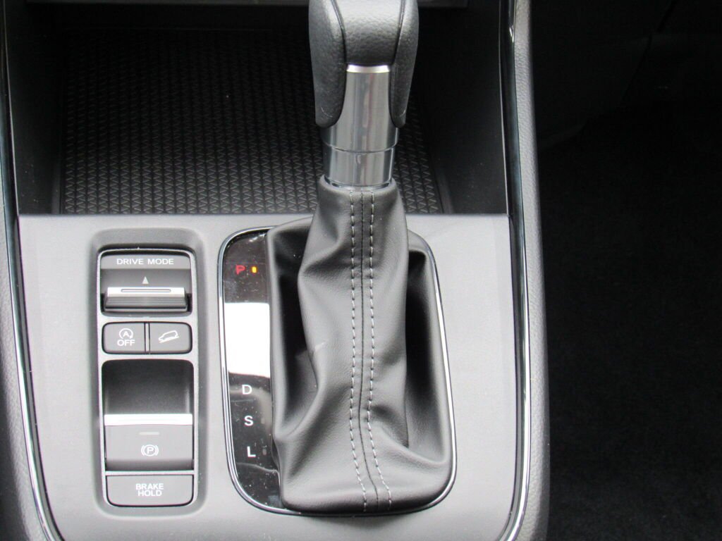 Used 2024 Lunar Silver Metallic Honda LX image 9