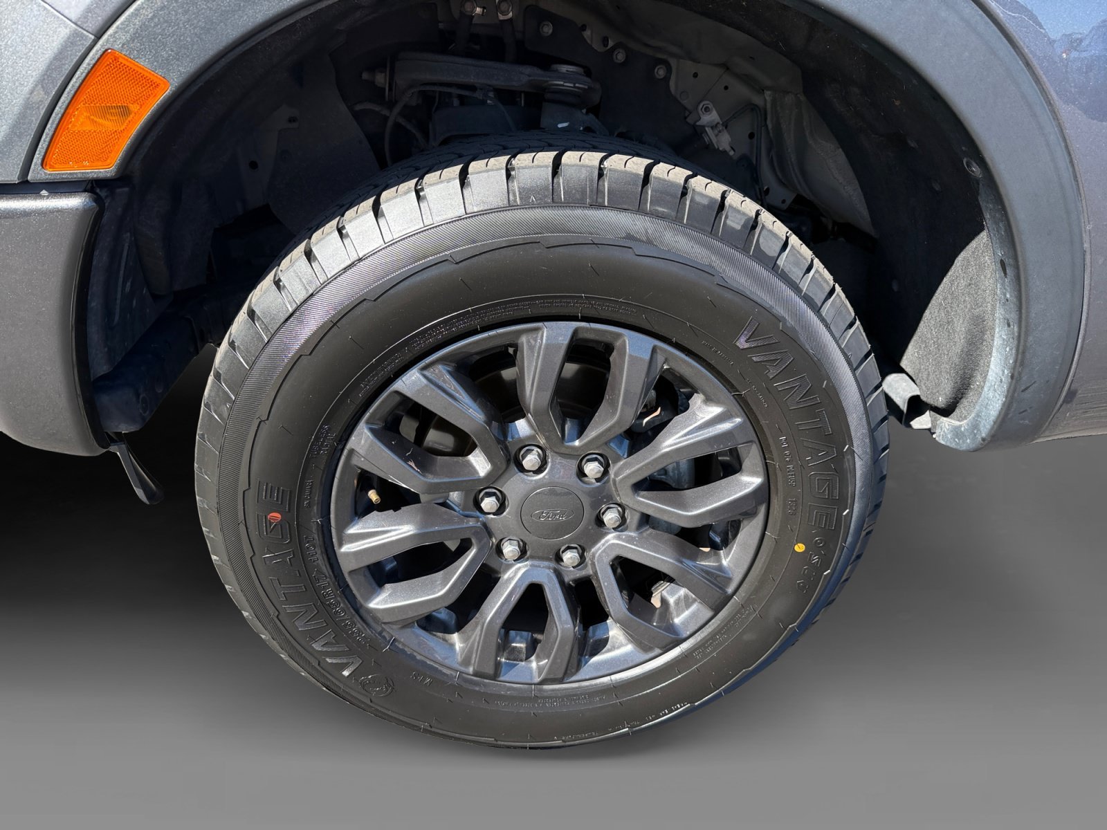 Certified Used 2023 Gray Metallic Ford XLT image 9