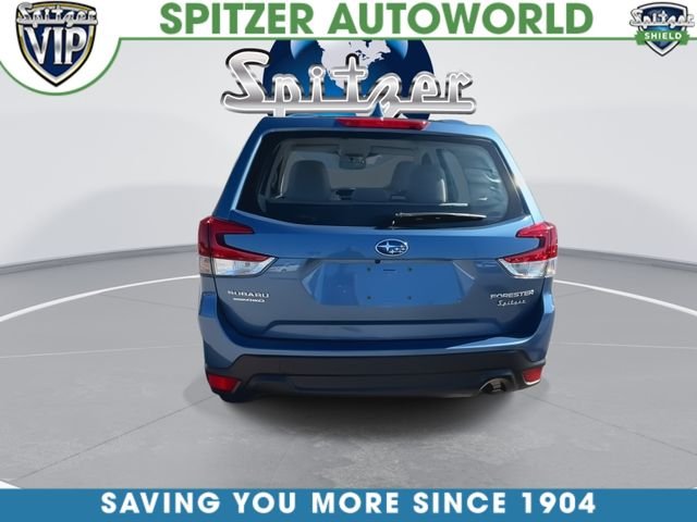 Used 2023 Blue Subaru Base image 8