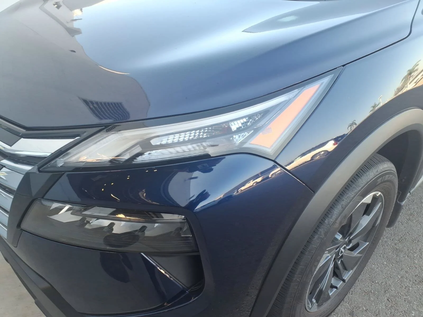 Certified Used 2025 Deep Ocean Blue Pearl Nissan SV image 10