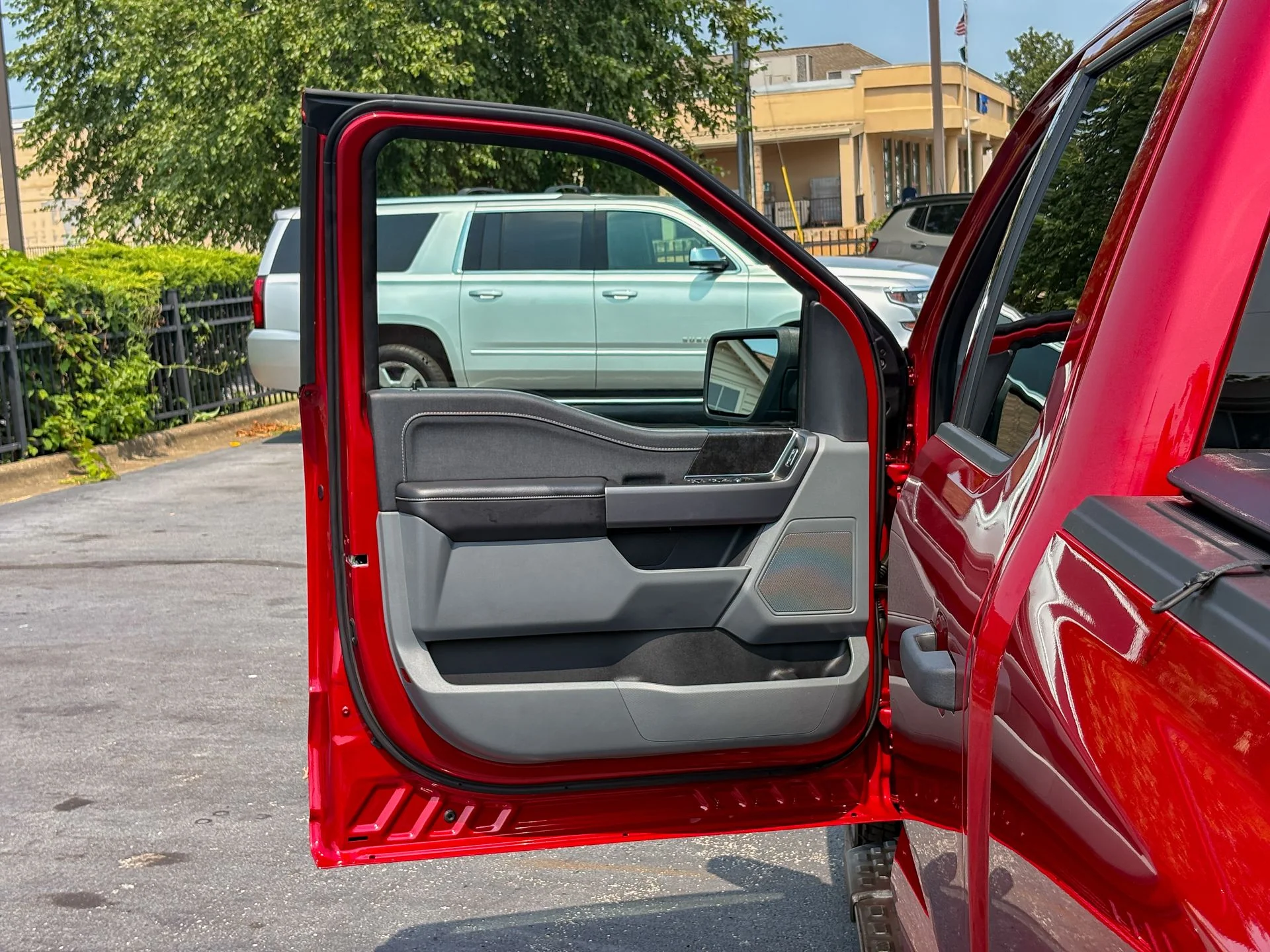 Used 2025 Red Ford XLT image 15