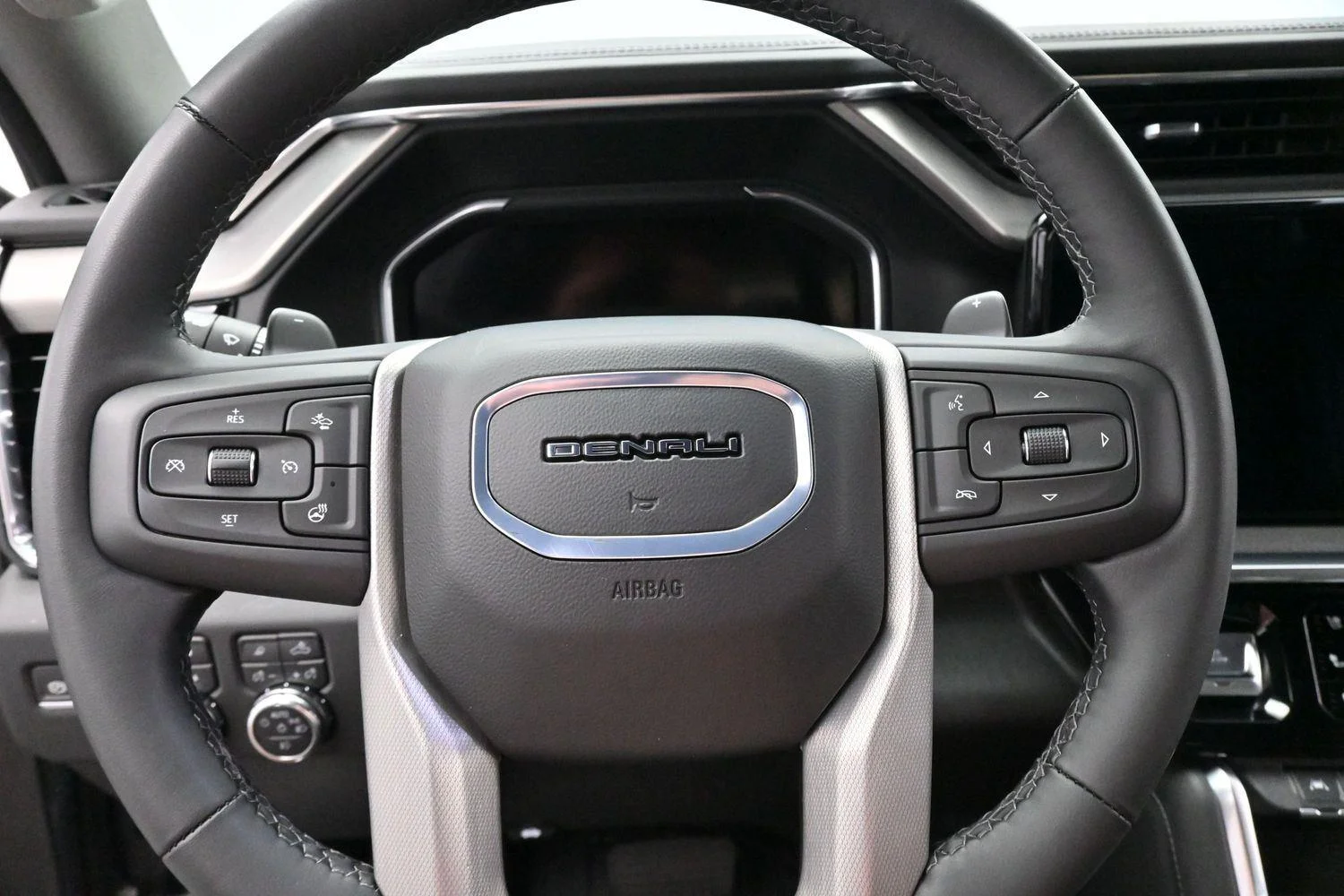 Used 2024 Sterling Metallic GMC Denali image 18