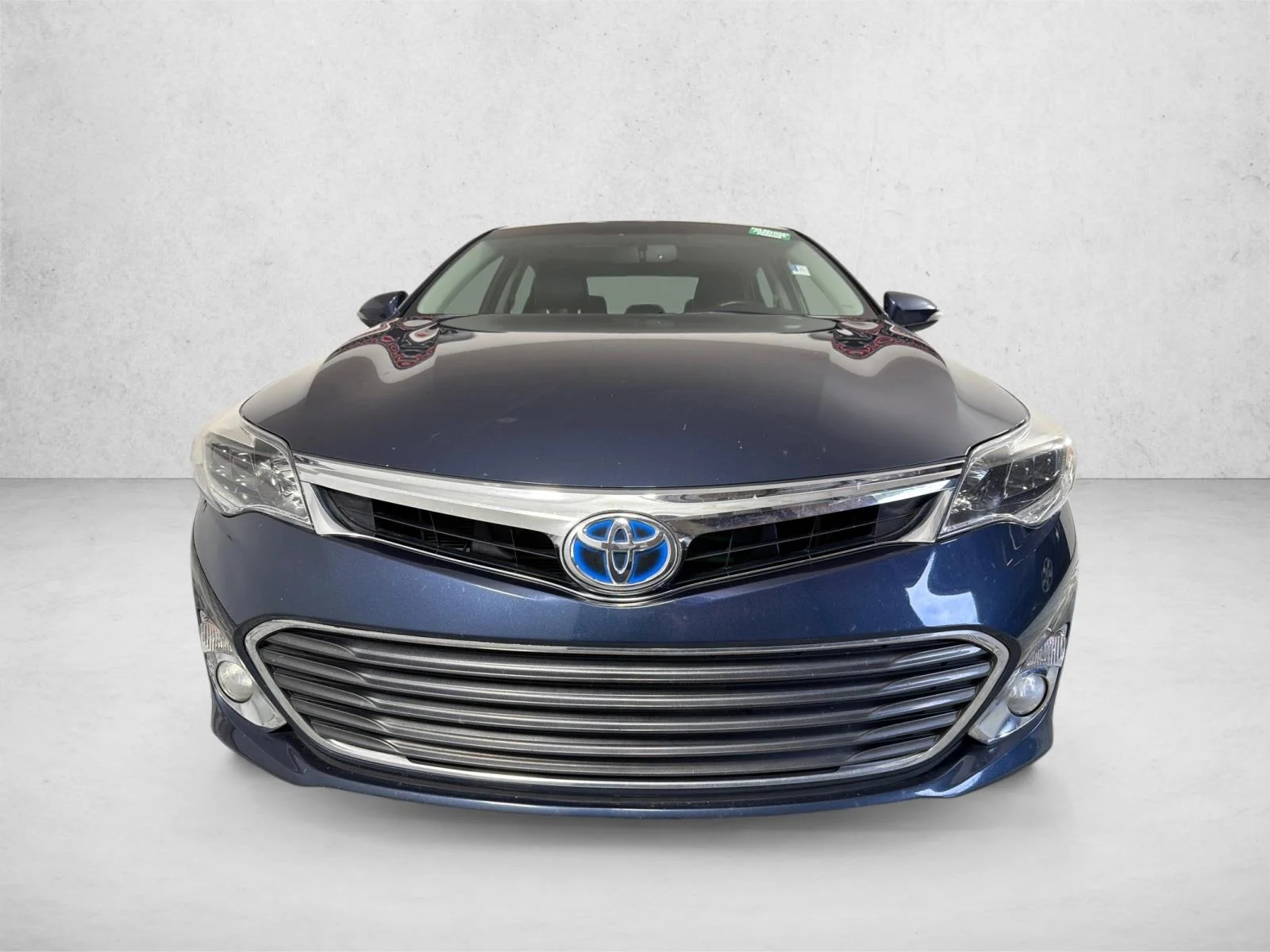 Used 2015 White Toyota XLE Touring image 10