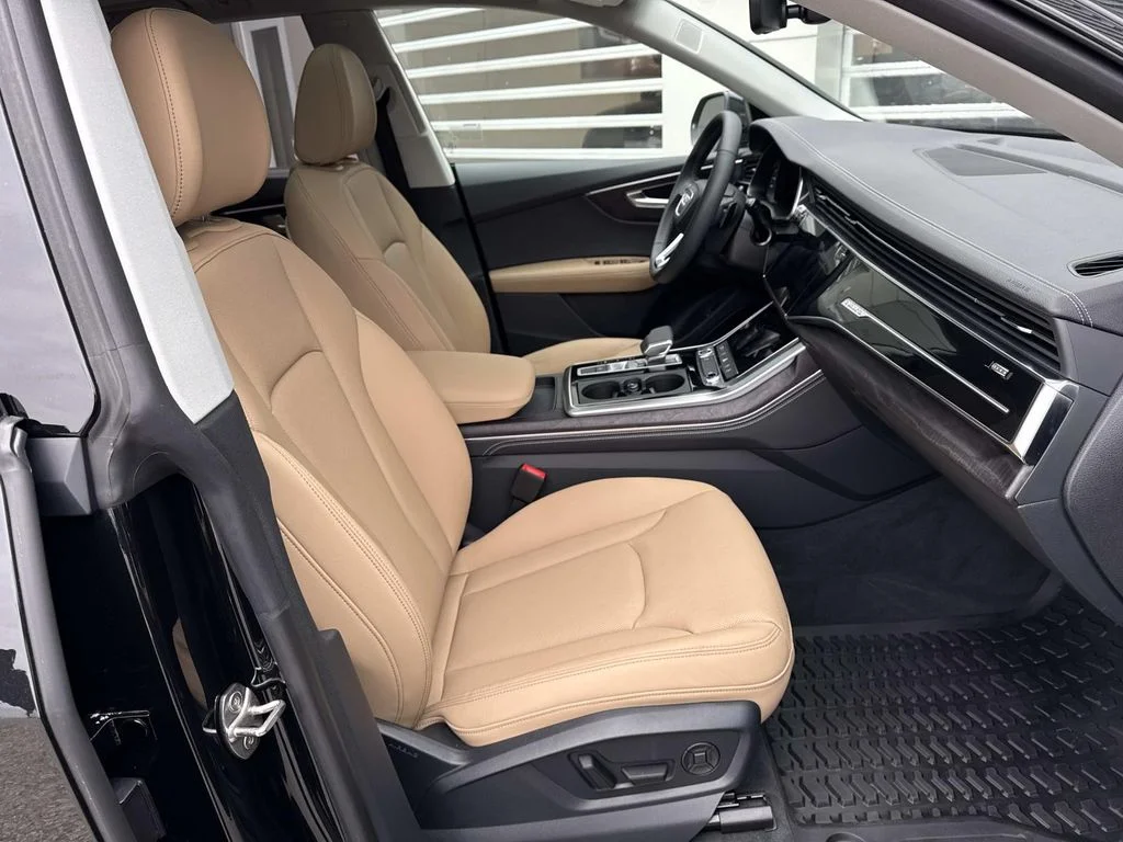 Used 2025  Audi  image 9