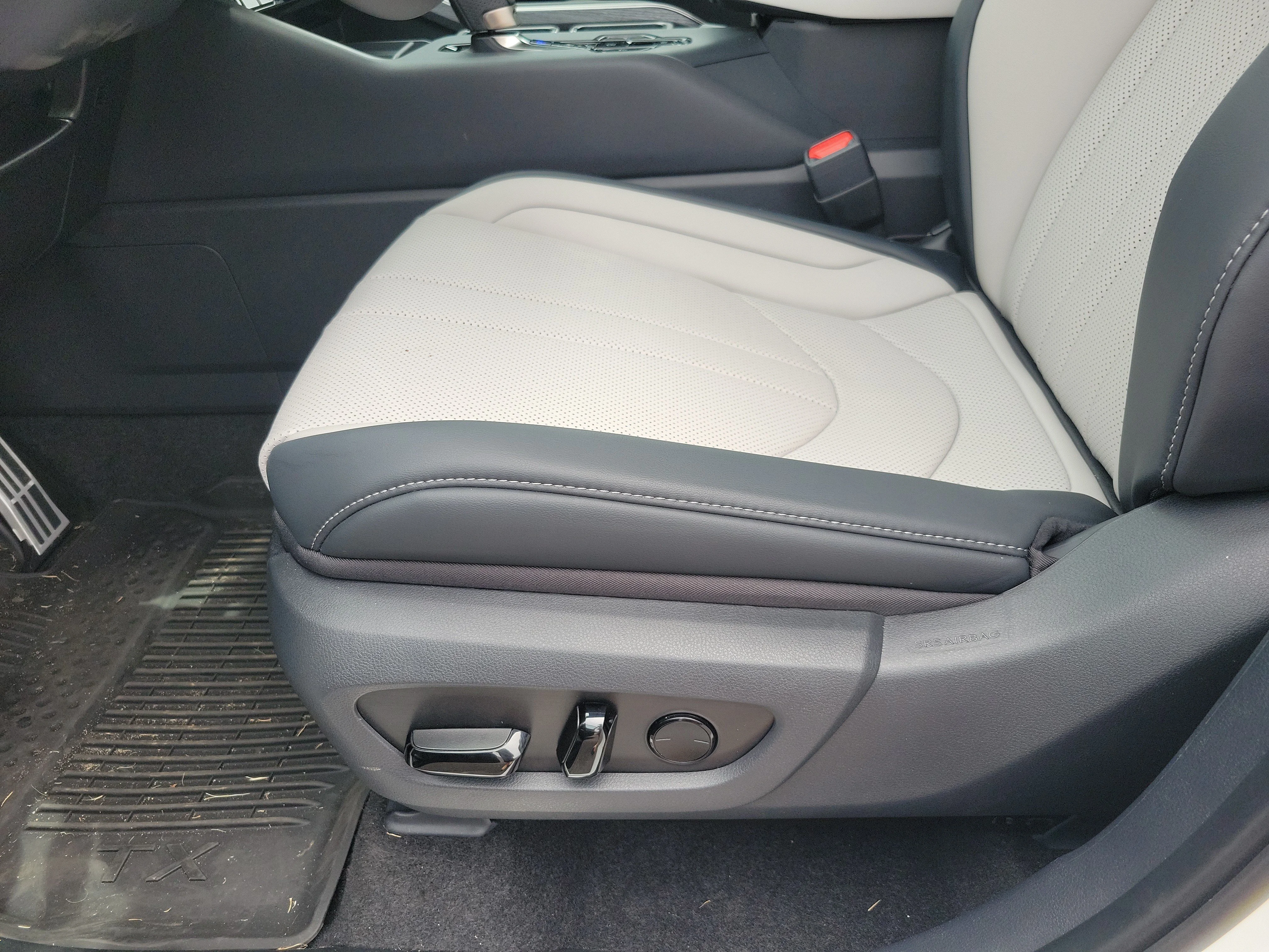 Used 2026 Windchill Lexus TX 500h F SPORT Performance Premium image 6