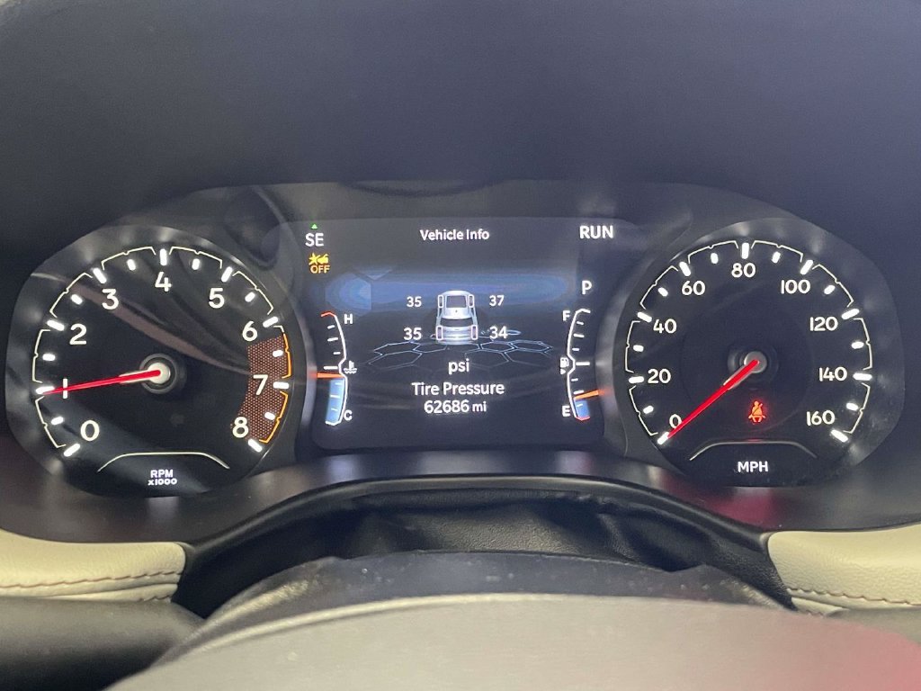 Used 2024 Gray Jeep Limited image 19