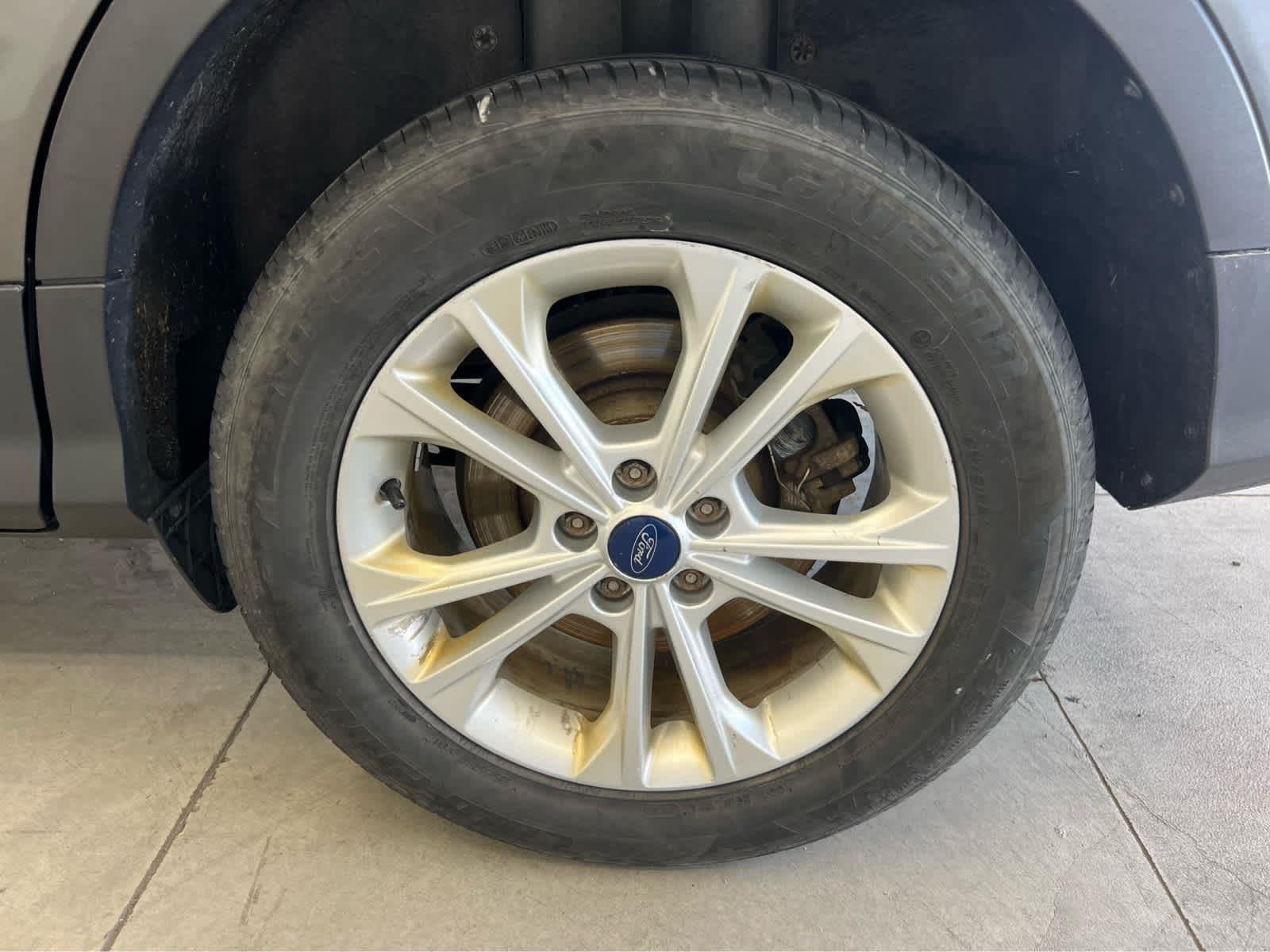 Used 2017 Magnetic Ford SE image 10