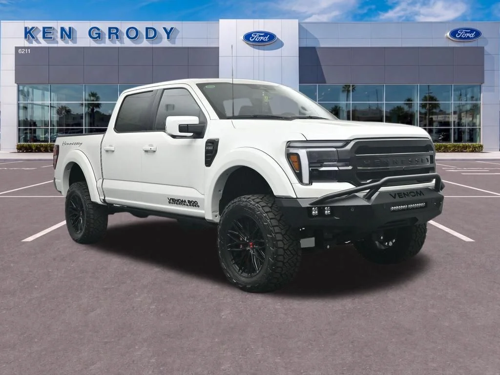 New 2026 Star White Metallic Tri-Coat Ford Lariat image 1