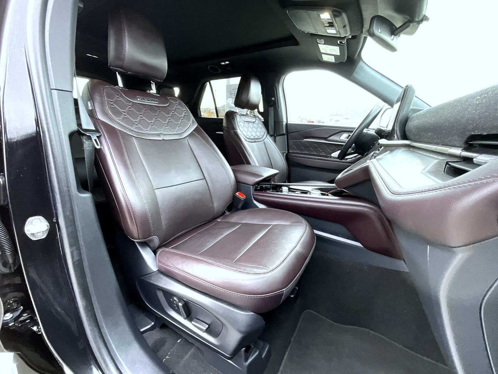 Used 2025 Black Ford Platinum image 16
