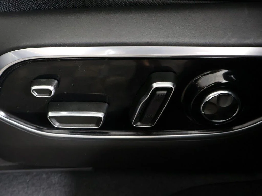 Used 2023 Black Jeep Summit Reserve image 42