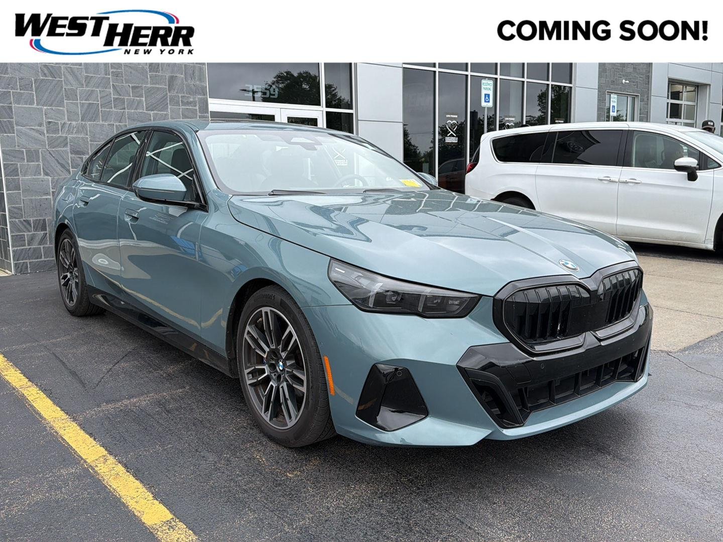 Used 2024 Cape York Green Metallic BMW 540i xDrive image 1